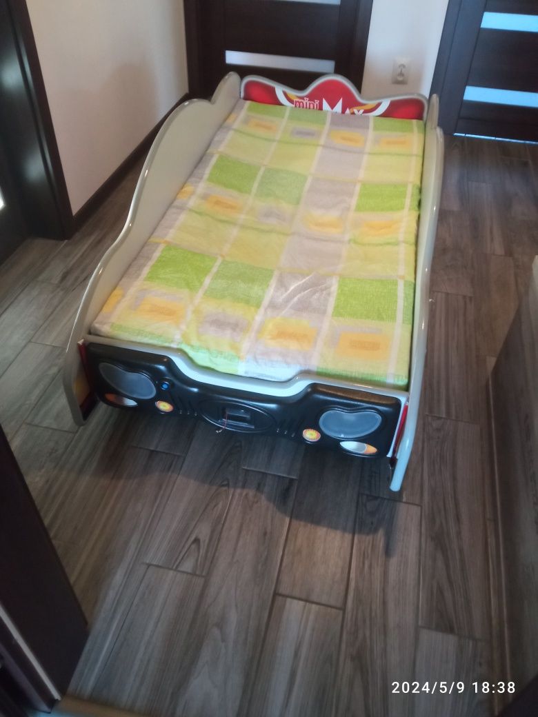 Łóżko dla dziecka samochód
