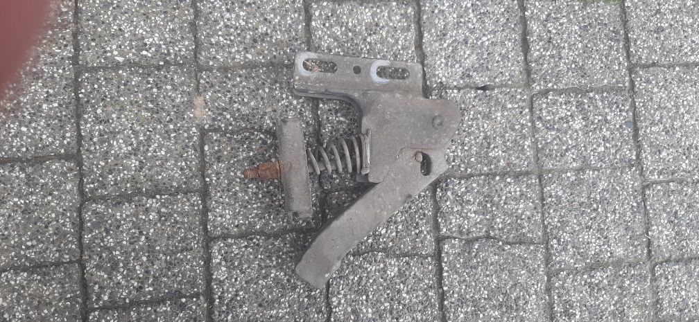 Regular mechanizm hamulca ręcznego