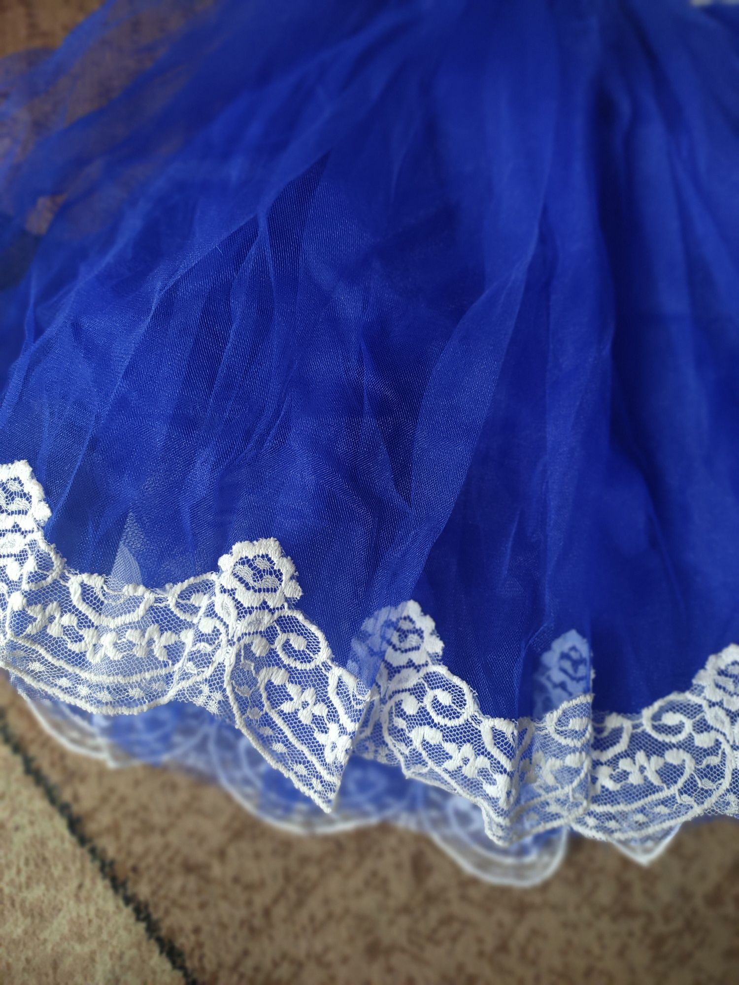 Нарядна пишна сукня для маленької принцеси