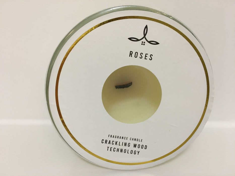 Świeca zapachowa z drewnianym knotem - Roses