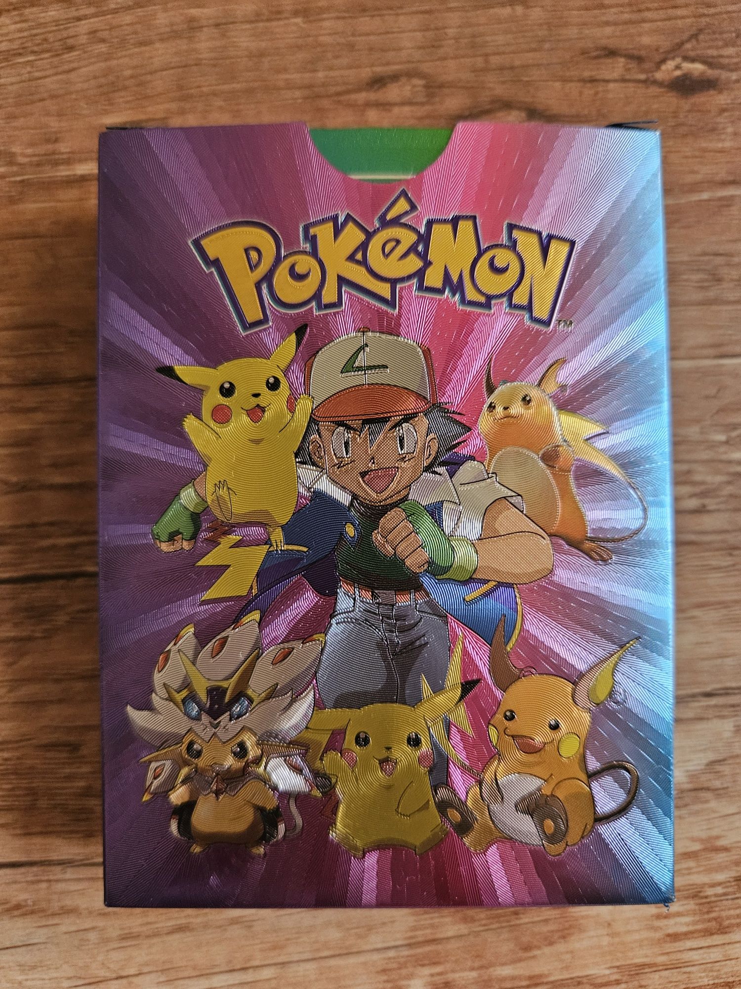 Tęczowo kolorowe karty pokemon