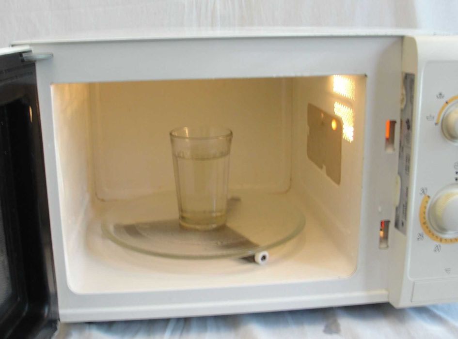 Мікрохвильова піч Sharp