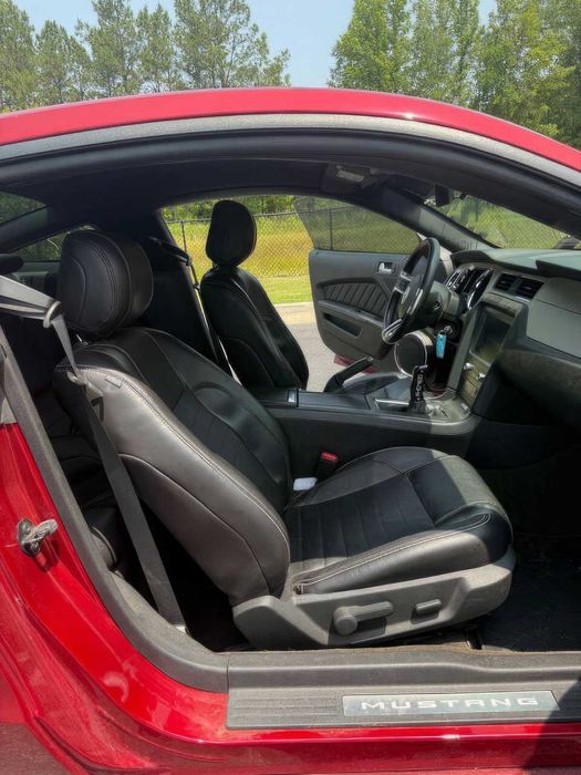 Ford Mustang GT Premium      2014