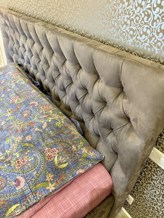 Ліжко двоспальне 200 на 220