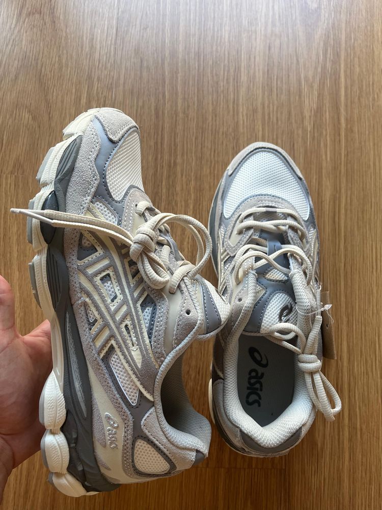 Asics Gel NYC cinzentas