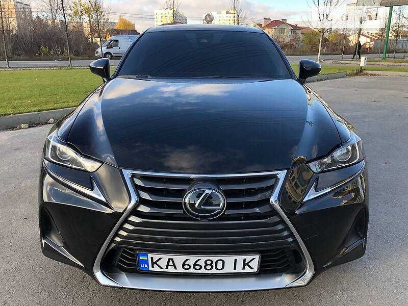 Продам Lexus IS 2020