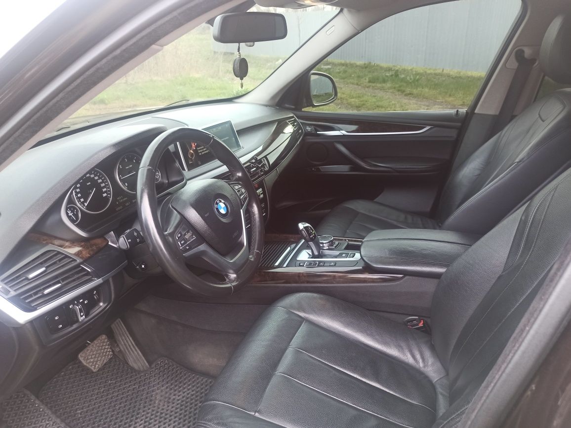 BMW X5 F15 2015року 2л. Дизель