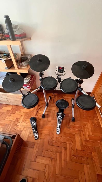 Bateria eletrónica Millennium MPS-150
