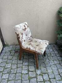 Stare vintage krzesło tapicerowane z czasów PRL