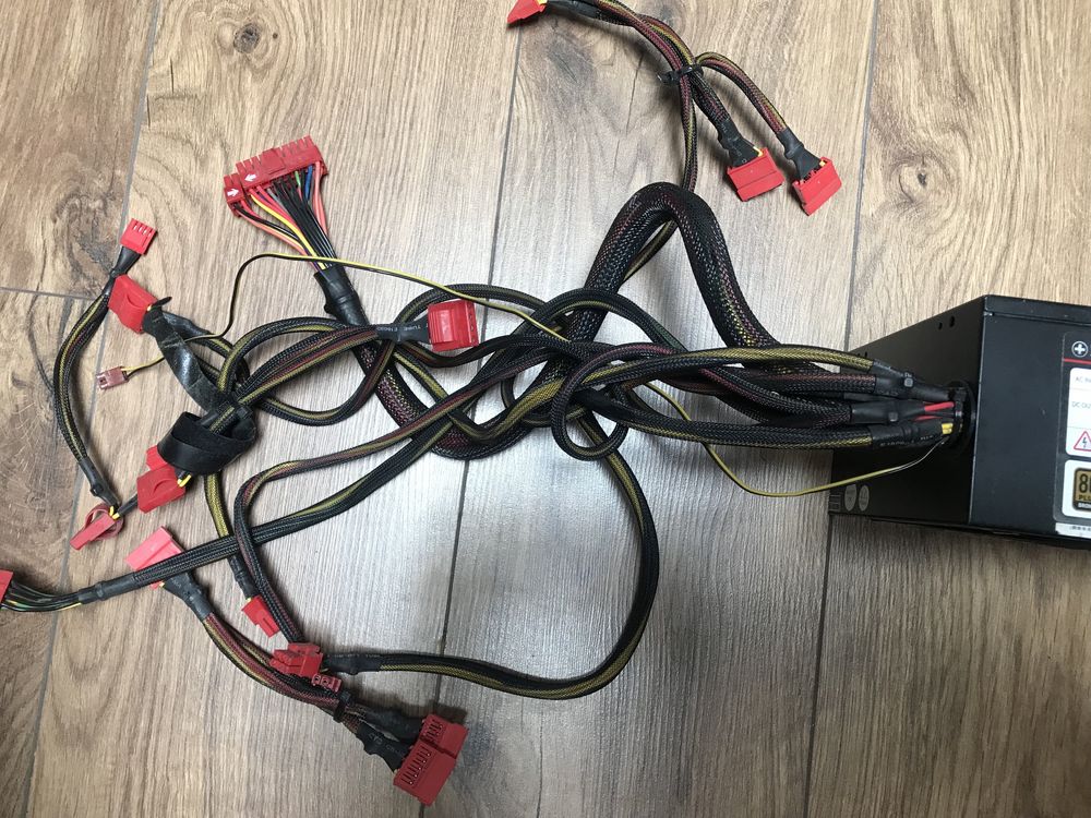Xilence Gaming Series 600W R3 SPS-XP600 блок живлення