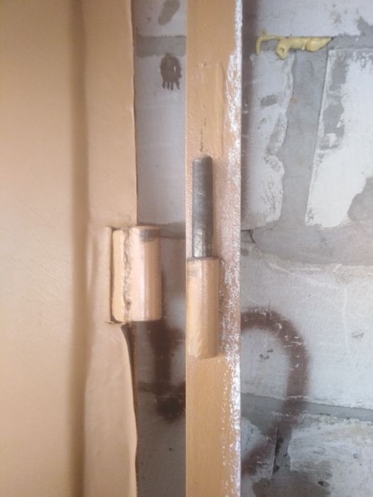 Двері металеві,в хорошому стані