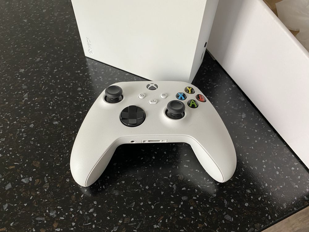 Xbox series s ігрова приставка