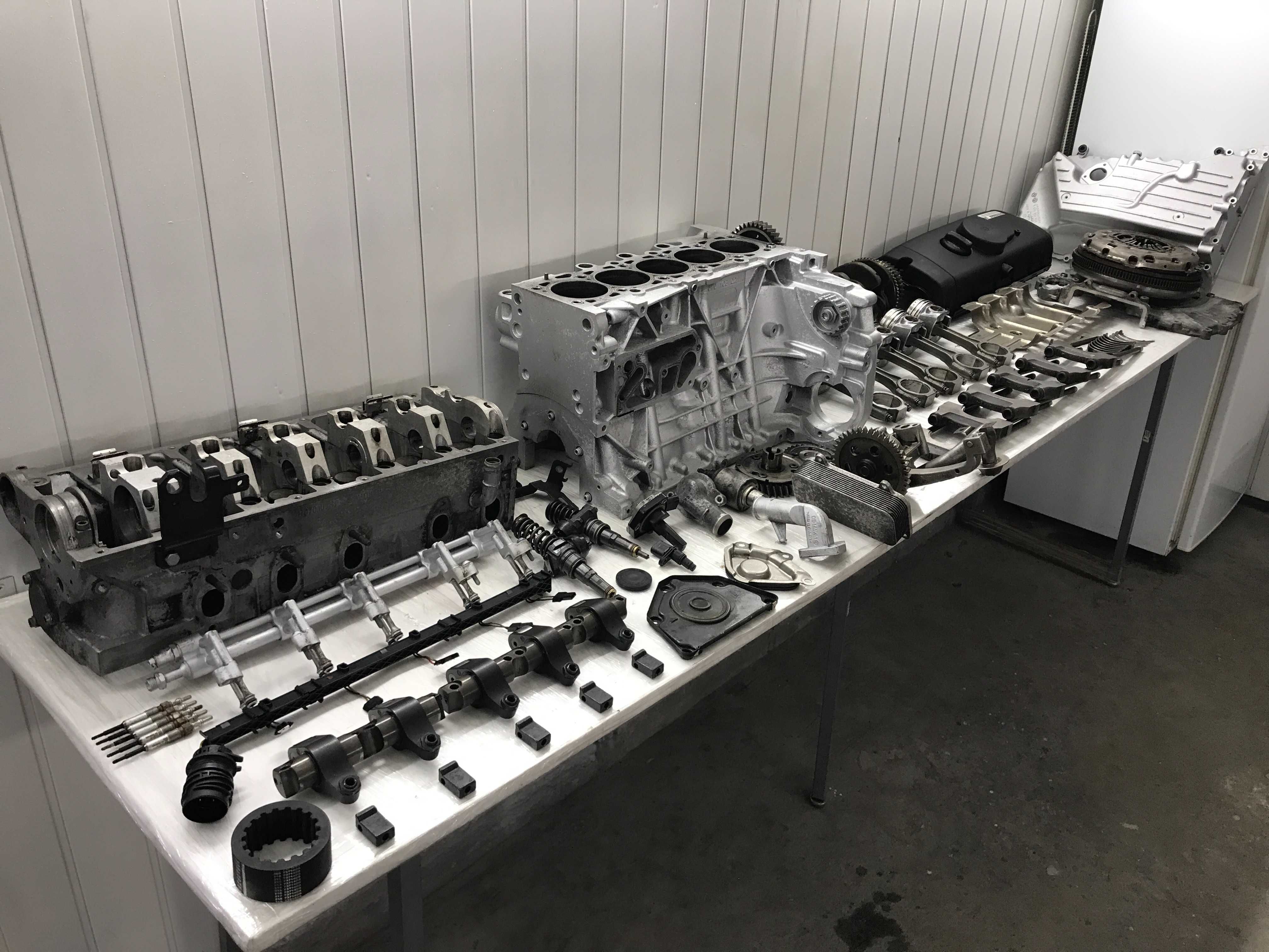 Двигун по частинах BNZ 2.5 Diesel VW Transporter T5 запчасти двигатель