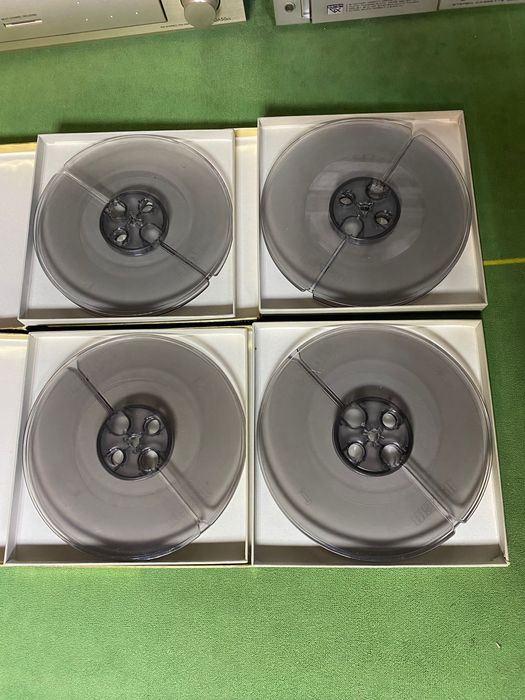 Maxell пластикова катушка з коробкою