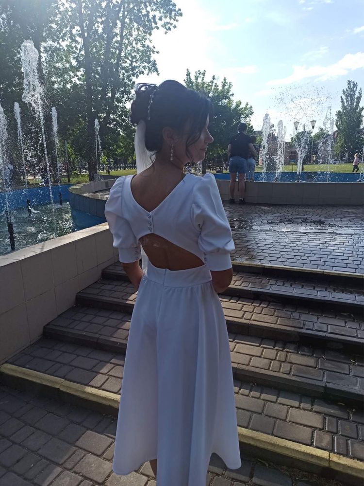 Весільна, на розпис, біла сукня