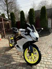 Продам  Yamaha yzf r125 2019