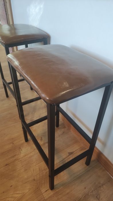 Banco alto para bar