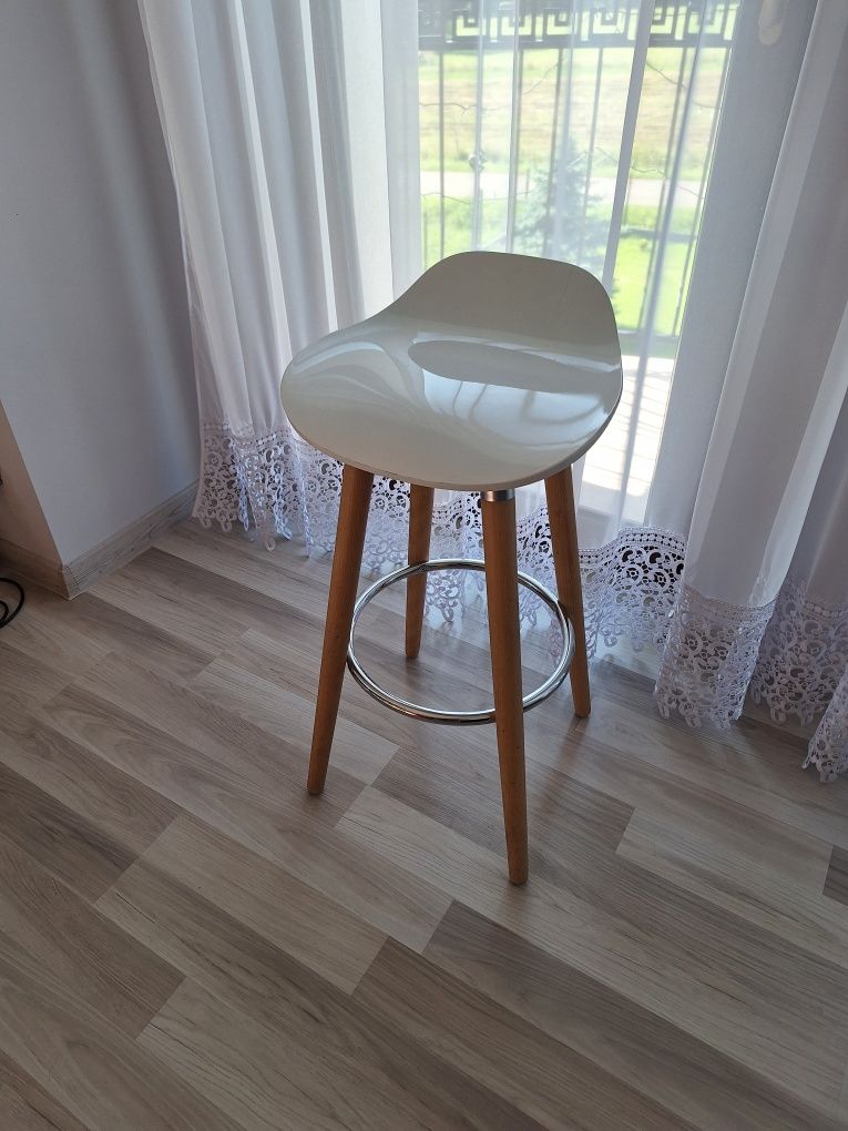 Stołek barowy hoker Oslo używany