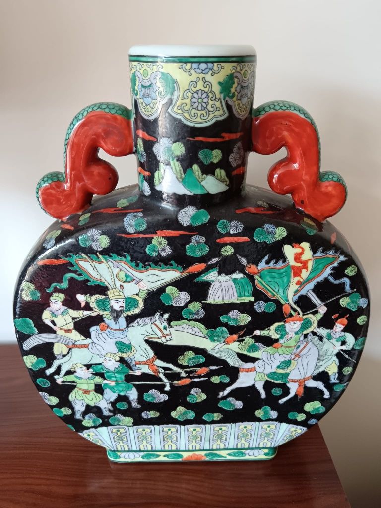 Cantil de Porcelana Chinesa com Certificado da Companhia Chung