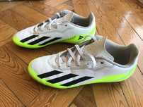 Chuteiras Adidas com pitons (Piso firme) 38