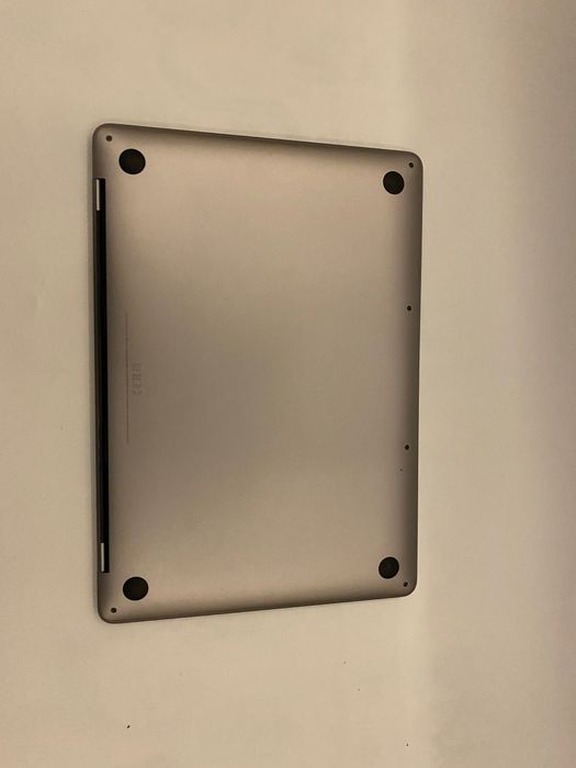 MacBook pro 13 M1 2020 8/256gb відмінний стан