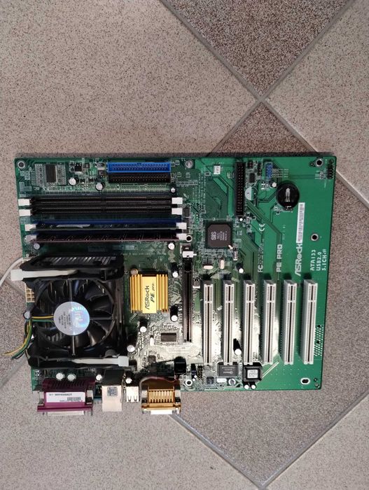 Płyta główna ASRock PE pro