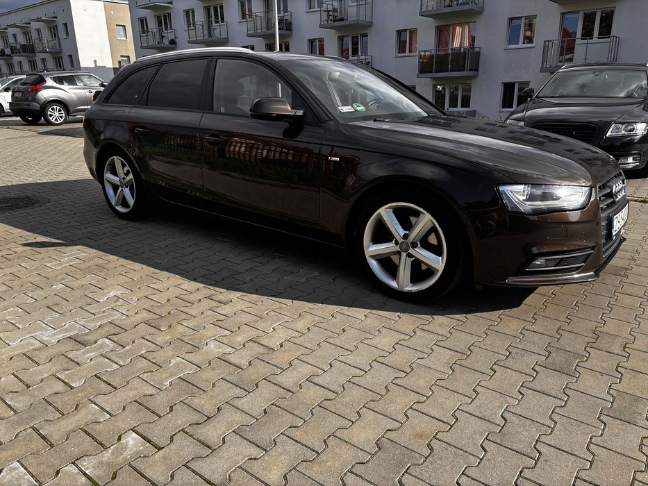 AUDI A4 B8 2.O TDI CGLC 177KM 3X SLINE nowy przeglad felgi 18”