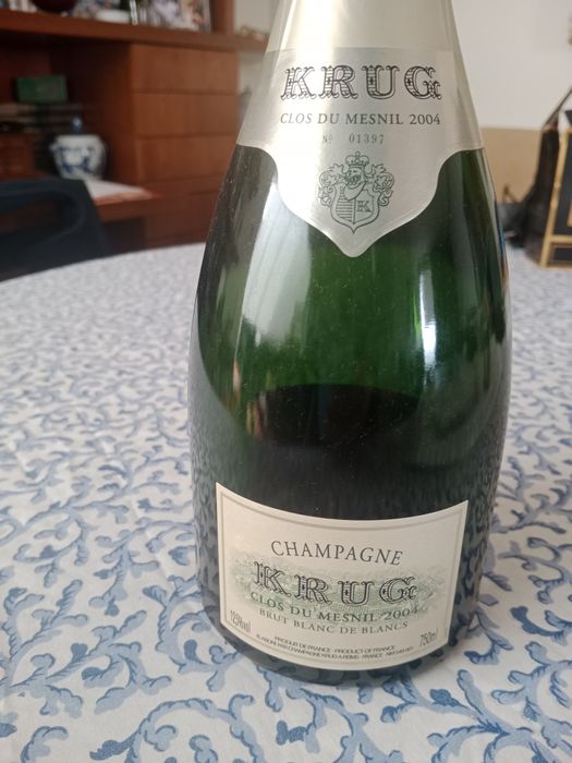 Krug Clos mesnil garrafa vazia