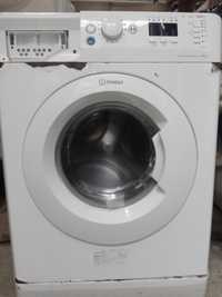 Стіральна машина автомат INDESIT  BWSA61253