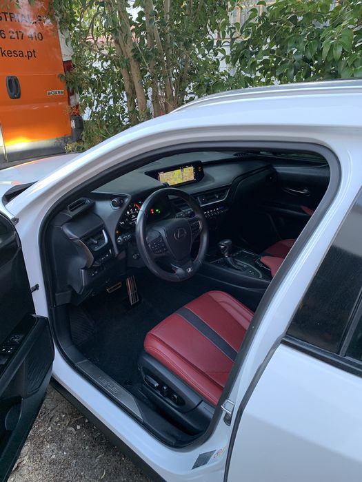 Lexus UX 250 híbrido