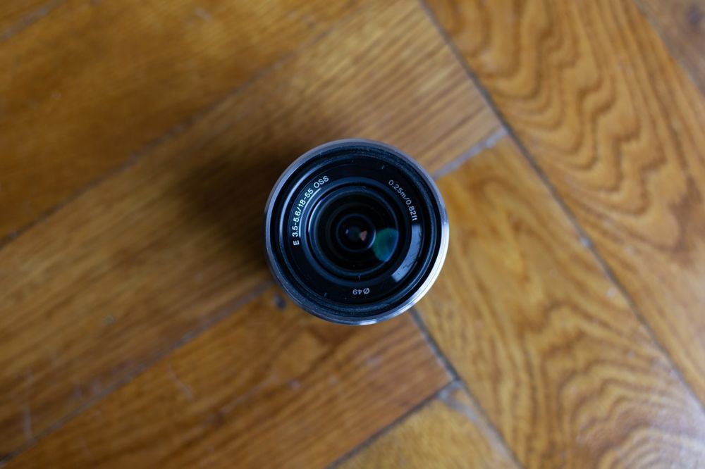 Sony a6500 body + sel 18-55mm 3.5-5.6