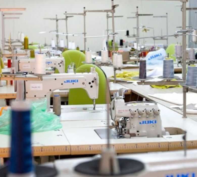 Швейний цех шукає замовлення для масового шиття жіночого одягу