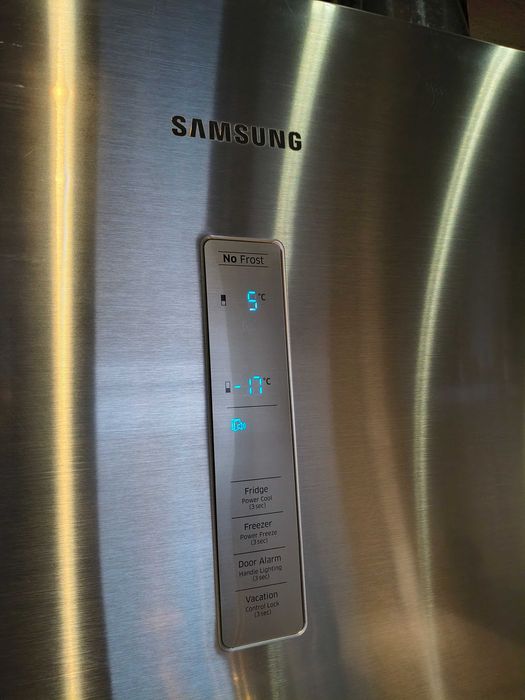 Lodówka Samsung CHEF Collection, duża, nowoczesna, bardzo cicha