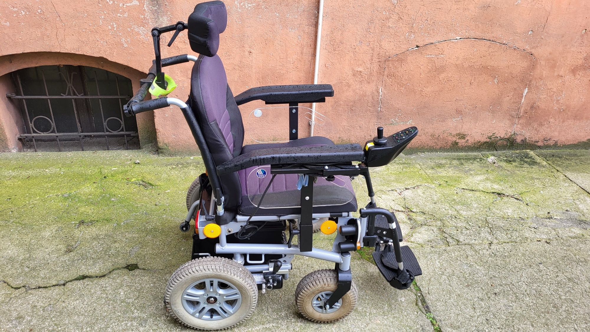 Inwalidzki  wózek elektryczny