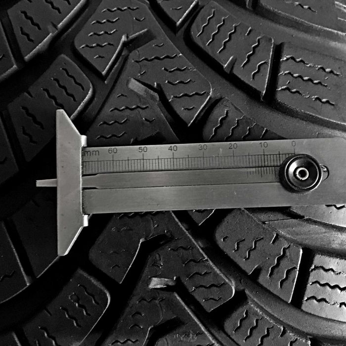 Шини Б/в 215.65.17 пара Falken 7мм