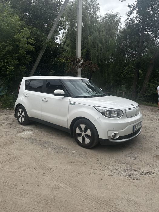 Прокат, оренда Авто Kia Soul електромобіль проїзд 250