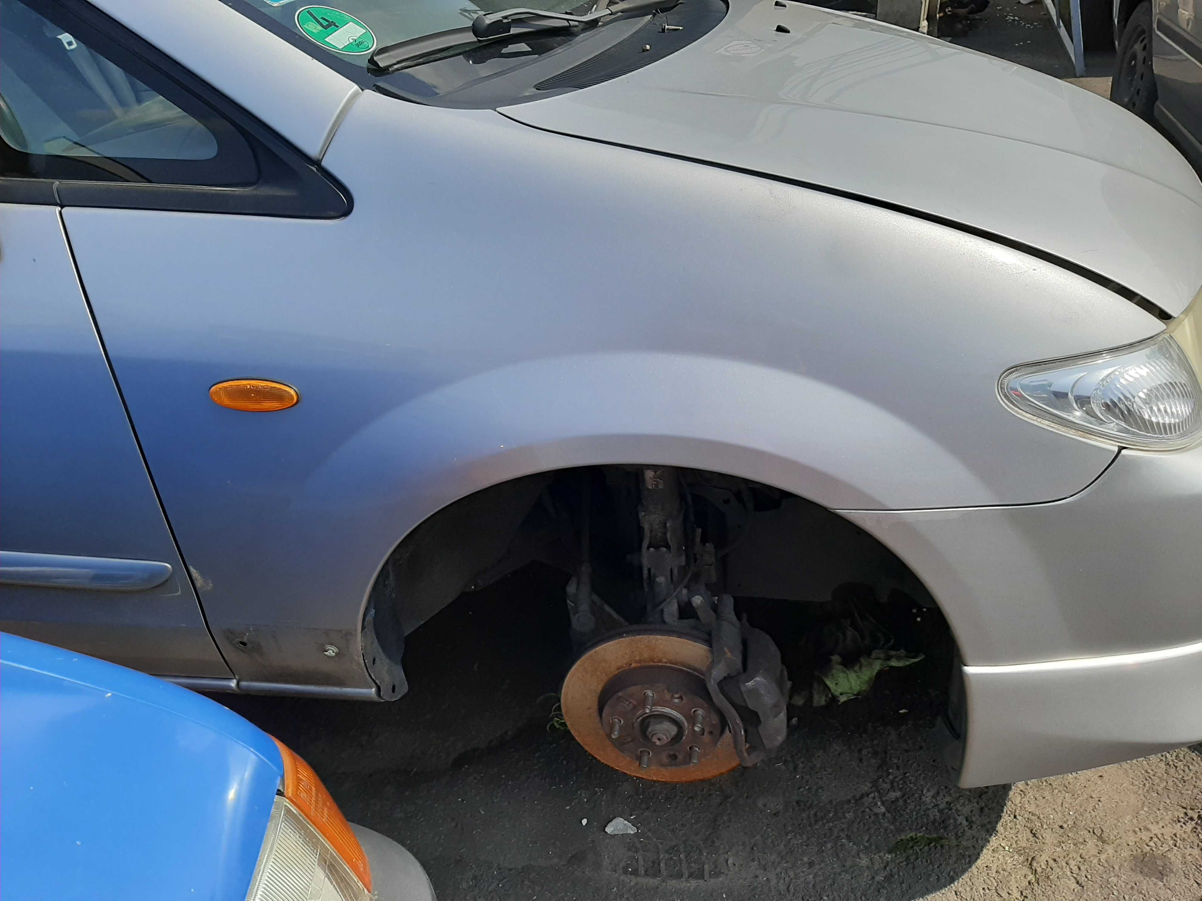 Mazda Premacy 2.0 Diesel 2001r.Maska przednia