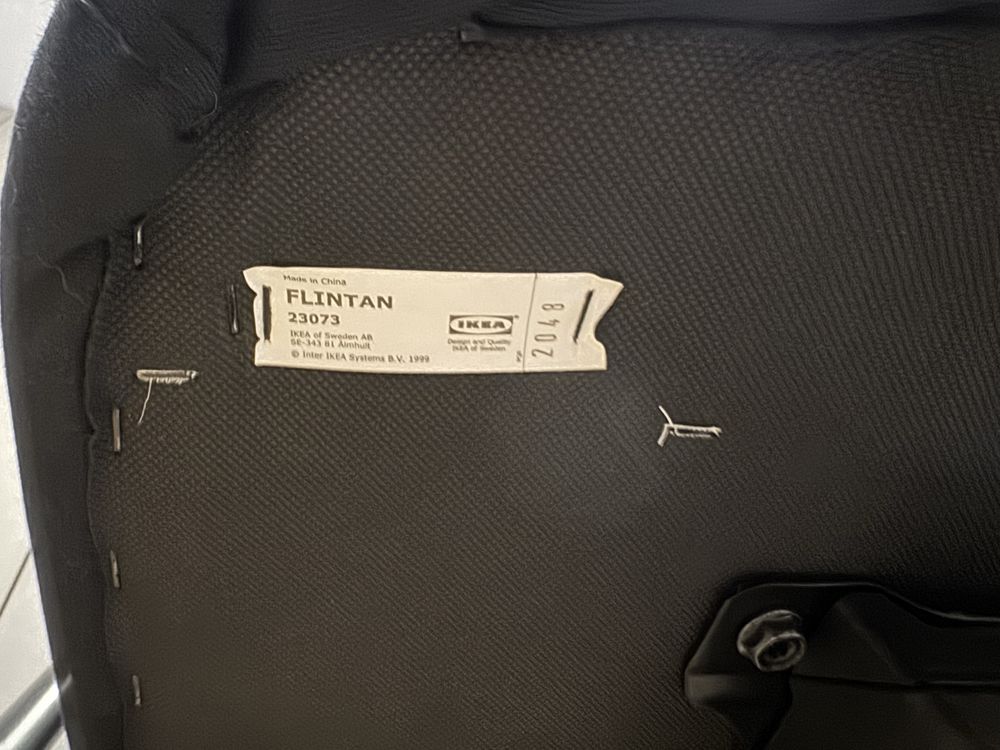 czarne krzesło biurowe ikea FLINTAN
