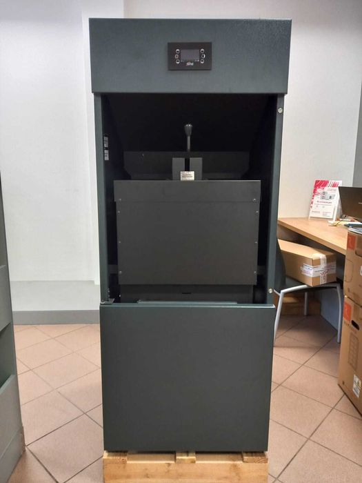 Kocioł Ferroli Biopellet Pro 12kW piec automat na pellet POWYSTAWOWY