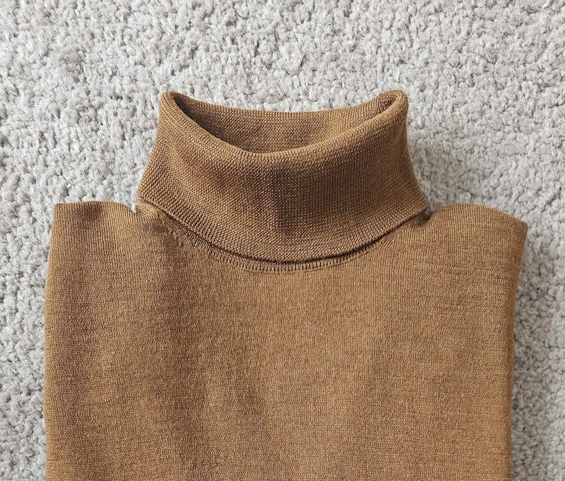 Golf H&M Premium w kolorze jasnego brązu, 100% wełna merino, roz. L