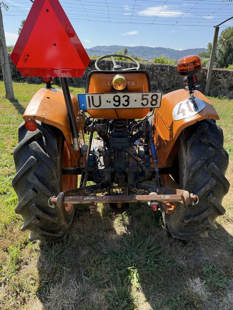 KUBOTA L225 em excelente estado