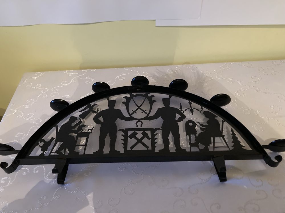 Świecznik Metalowy Vintage Łuk z Wizerunkiem Górnika Rzaźbiarza