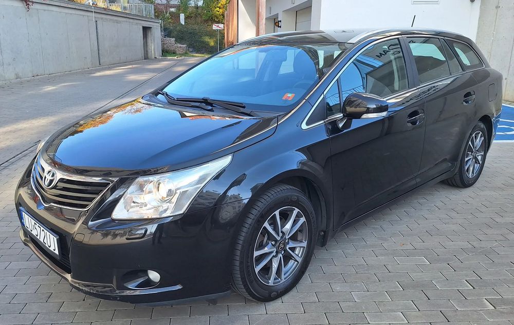 Toyota Avensis Toyota Avensis 1.8 147km