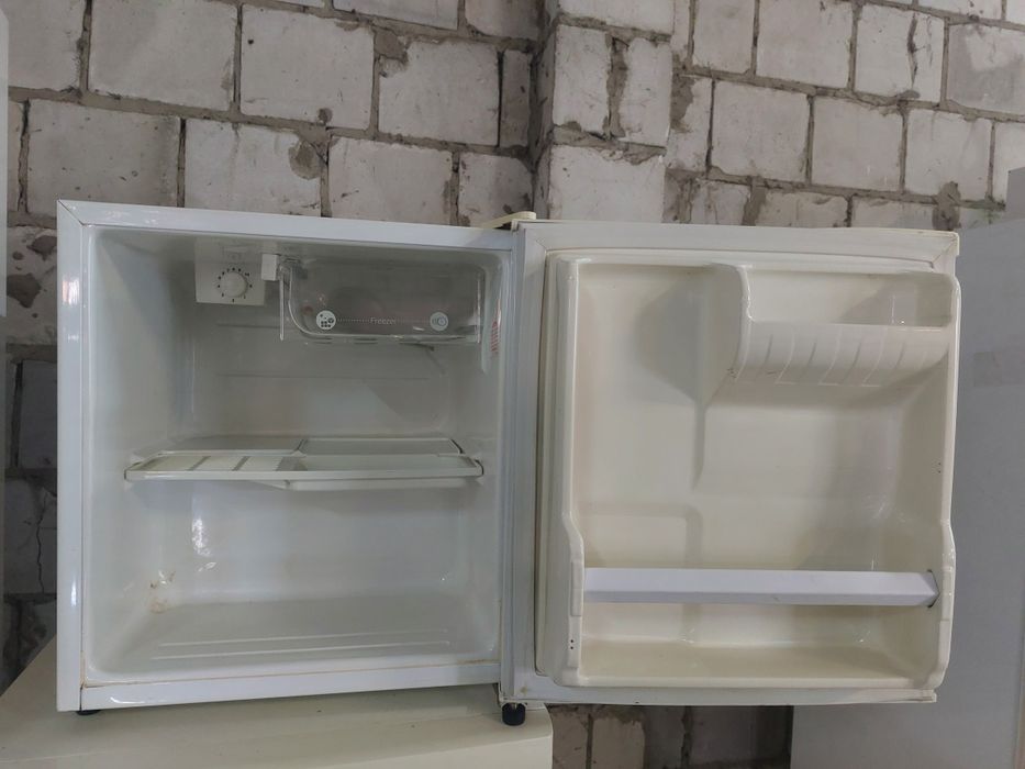 Lodówka turystyczna LG , wys.50cm, szer. 45cm