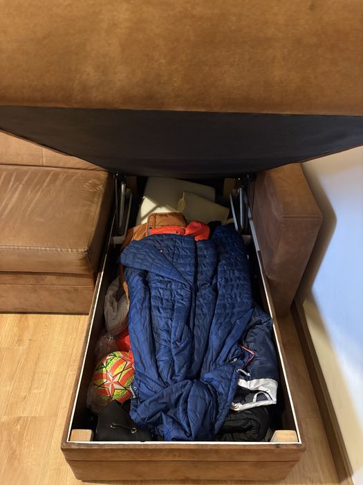 Narożnik z funkcja spania oraz pojemnik