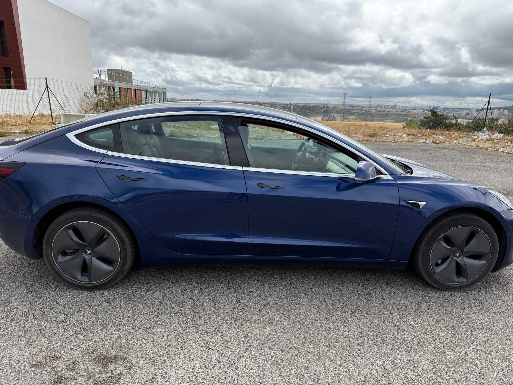 Tesla Model 3 Standard Range Plus - IVA dedutível para empresas