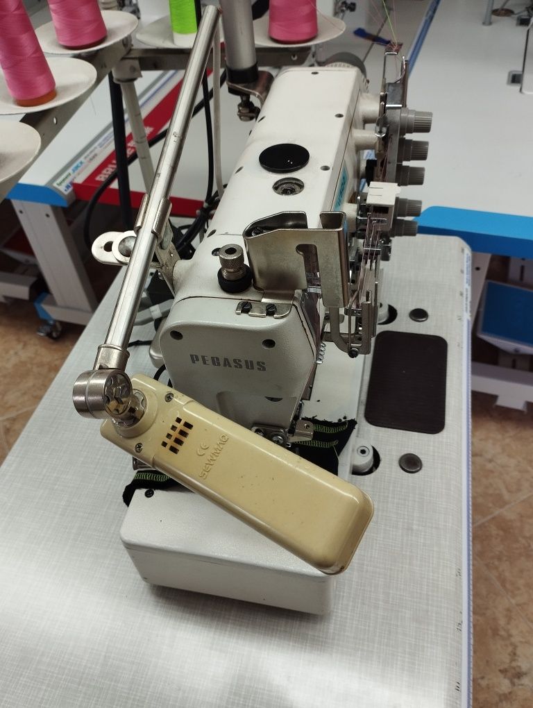 Máquina recobrimento PEGASUS 5 fios monofásica