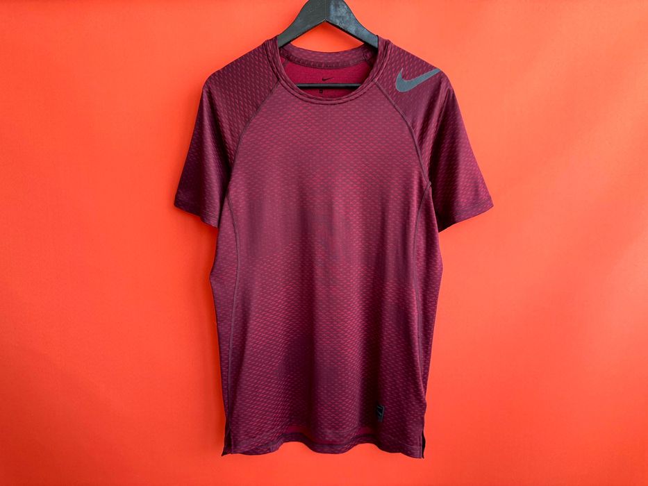 Nike Pro Оригінал чоловіча спортивна футболка розмір M
