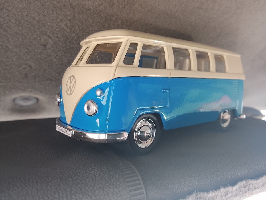 Pão de forma nova tem caixa nova metal