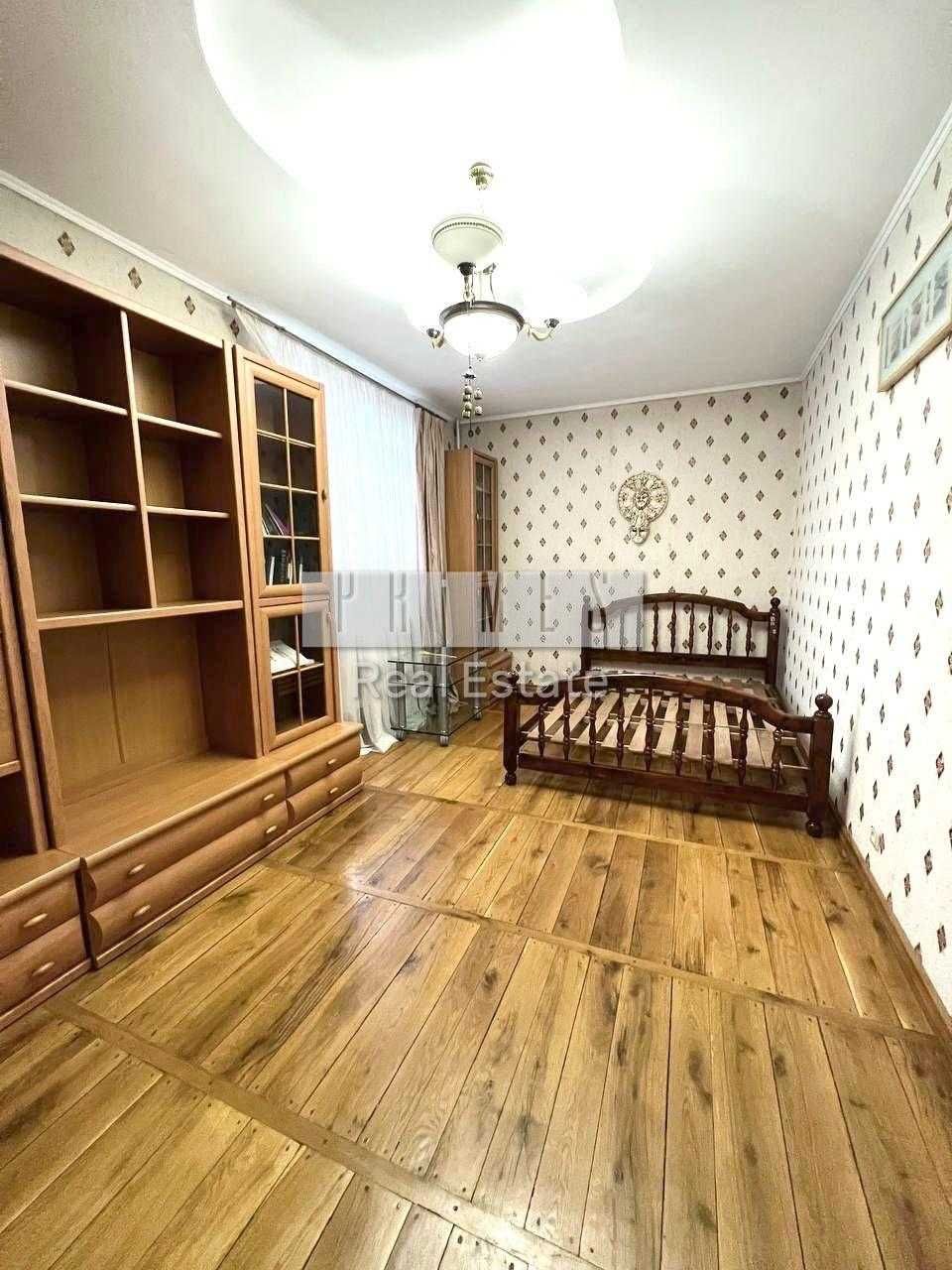 Продаж будинку 360м2, 16 соток, Тарасівка.  583$/m2
